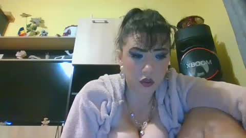 erikaguapa1989 online show from December 2025 03:03:01 AM