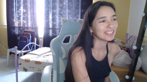 erina_1 online show from September 2025 03:34:01 PM