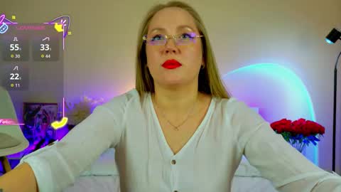 Snapshot of erinmilk chatting on February 2026 05:28:01 PM Erin online show from February 2026 05:28:01 PM