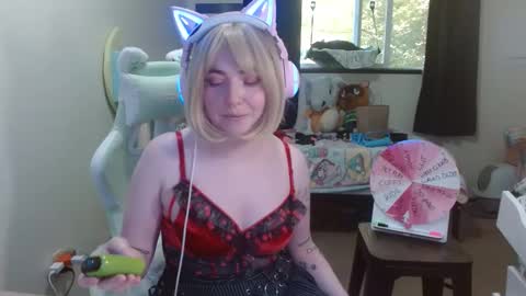 Snapshot of eris_the_doll chatting on October 2025 11:57:02 PM ErisTheDoll online show from October 2025 11:57:02 PM