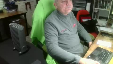ernello online show from November 2025 07:07:03 AM