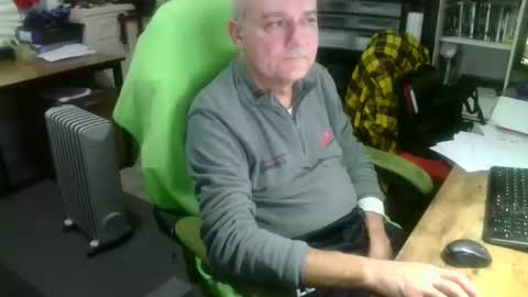 ernello online show from November 2025 10:30:01 PM