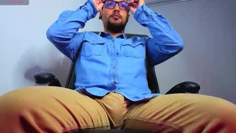 ernesto rodriguez 82 online show from February 2026 10:01:01 AM