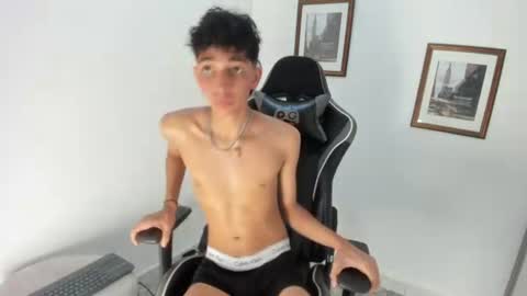 Snapshot of ero_boy40 chatting on July 2026 02:35:02 AM ero_boy40 online show from July 2026 02:35:02 AM