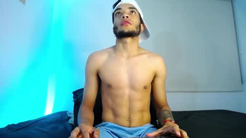 Snapshot of eros_chipre chatting on February 2025 03:23:01 AM Eros online show from February 2025 03:23:01 AM