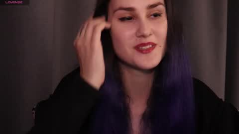 erotic_synth_goddess online show from October 2025 04:42:01 PM
