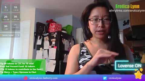 Snapshot of eroticalynn chatting on March 2025 07:17:02 PM Lynn online show from March 2025 07:17:02 PM