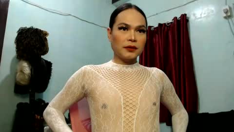 Sara Lung online show from June 2026 05:22:01 PM