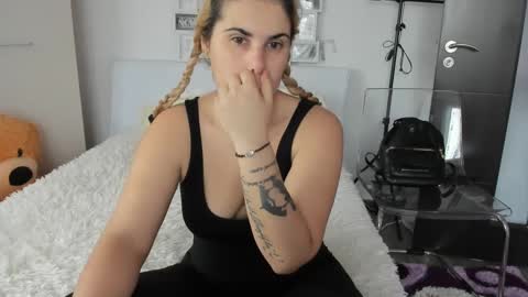 eroticsensualkitty4u online show from December 2024 08:11:01 AM
