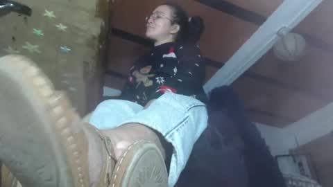 Eskela911 online show from December 2024 04:12:01 AM