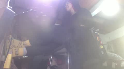 Eskela911 online show from February 2025 01:25:02 AM