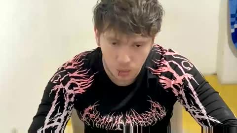 eskol212 online show from February 2026 10:07:01 PM