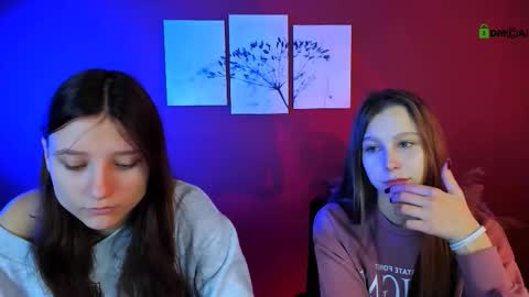 Snapshot of esme_moore_ chatting on October 2025 08:28:01 AM esme_moore_ online show from October 2025 08:28:01 AM