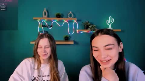 Snapshot of esme_moore_ chatting on November 2025 09:22:01 AM esme_moore_ online show from November 2025 09:22:01 AM