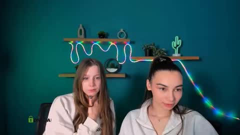 Snapshot of esme_moore_ chatting on December 2025 09:29:01 AM esme_moore_ online show from December 2025 09:29:01 AM