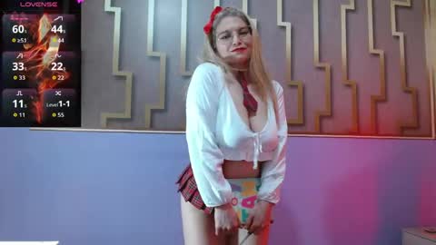 Snapshot of esmeralda_oikos chatting on May 2026 03:03:02 AM Esmeralda .INDEPENDENT MODEL online Monday to Saturday 3 pm Chicago online show from May 2026 03:03:02 AM