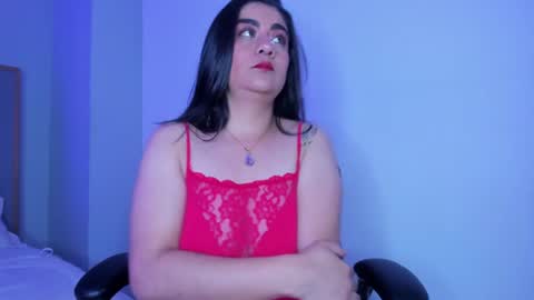 Snapshot of esmeralda_rose__ chatting on June 2026 05:32:02 AM esmeralda_rose__ online show from June 2026 05:32:02 AM