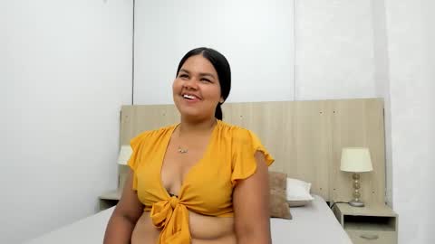 Esmeralda online show from November 2025 07:23:02 PM