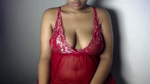 Esme online show from May 2026 01:14:01 AM