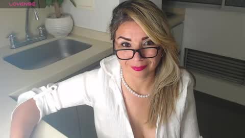Juliana online show from January 2025 11:52:02 PM