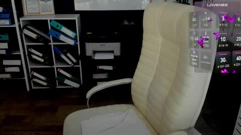 Ava online show from December 2025 01:58:01 AM