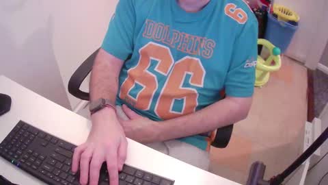 Snapshot of essex_wild chatting on February 2025 08:35:02 PM Morph online show from February 2025 08:35:02 PM