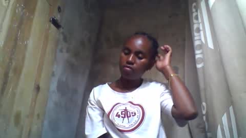 Snapshot of estanie chatting on October 2025 08:29:02 PM estanie online show from October 2025 08:29:02 PM