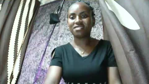 Snapshot of estanie chatting on November 2025 06:31:01 PM estanie online show from November 2025 06:31:01 PM