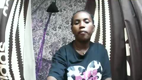 Snapshot of estanie chatting on November 2025 07:03:01 PM estanie online show from November 2025 07:03:01 PM