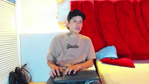 ESTEBAN online show from January 2026 07:39:01 PM