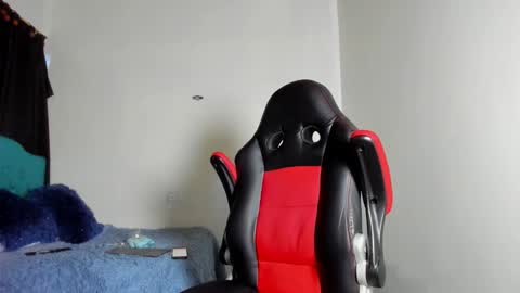 Snapshot of estebanlobo chatting on November 2025 09:31:01 PM estebanlobo online show from November 2025 09:31:01 PM