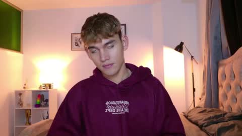 Snapshot of estebanperez_ chatting on February 2026 01:37:01 AM Esteban online show from February 2026 01:37:01 AM