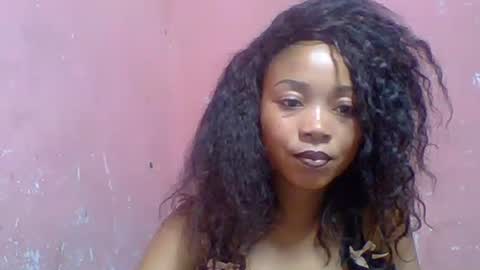 estelah20 online show from November 2025 09:31:02 AM