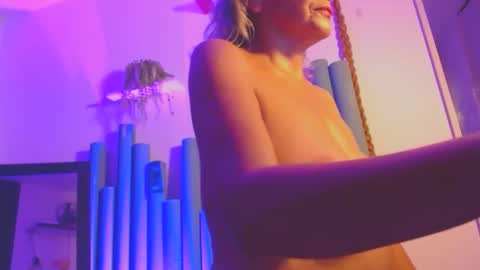 estelamaris online show from March 2025 04:38:02 AM