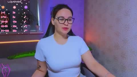 EsterPlayful online show from September 2025 11:11:02 AM