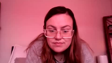 Esther online show from May 2026 06:17:01 PM