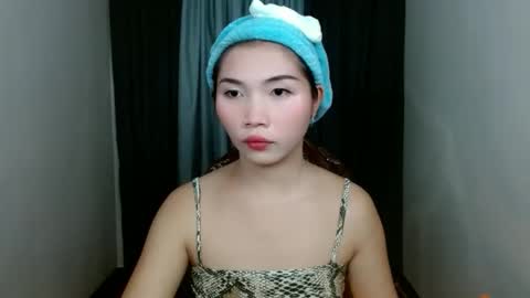 Snapshot of estherlust chatting on April 2026 11:42:02 AM IRIS online show from April 2026 11:42:02 AM