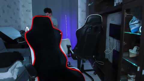 LOUIS online show from February 2025 09:09:02 AM