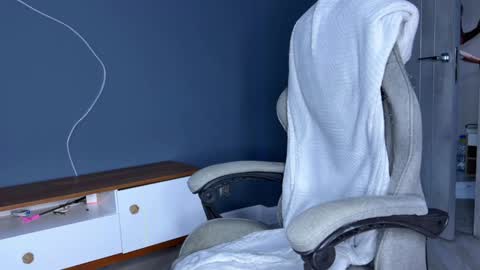 Snapshot of estremecerse chatting on January 2025 12:04:02 PM Alex online show from January 2025 12:04:02 PM