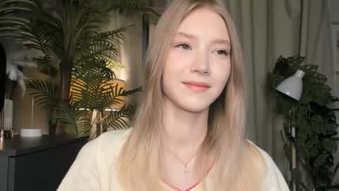 Natalie online show from November 2025 05:39:02 AM