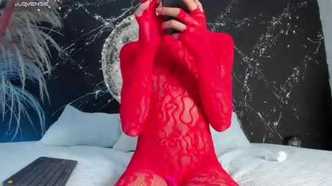 ethaancox online show from November 2025 09:03:01 PM