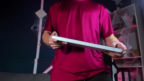 Etham online show from November 2025 01:56:02 PM