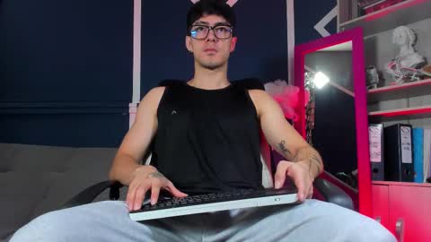 Etham online show from November 2025 02:09:01 PM