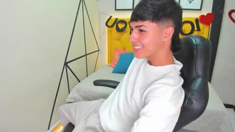 Snapshot of ethan_jamees chatting on February 2026 07:32:02 PM E T H A N online show from February 2026 07:32:02 PM