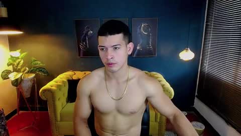 Snapshot of ethan_rodgers chatting on October 2025 07:43:01 PM ETHAN RODGERS online show from October 2025 07:43:01 PM