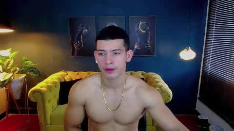 Snapshot of ethan_rodgers chatting on October 2025 07:33:02 PM ETHAN RODGERS online show from October 2025 07:33:02 PM
