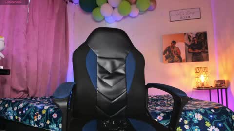 Snapshot of ethan_travis0 chatting on May 2026 10:49:02 PM ethan travis online show from May 2026 10:49:02 PM