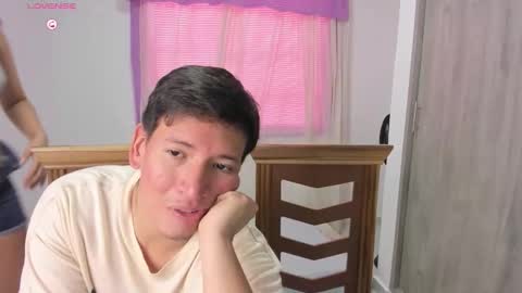 Snapshot of ethanandzoe chatting on May 2026 07:08:01 PM ethanandzoe online show from May 2026 07:08:01 PM
