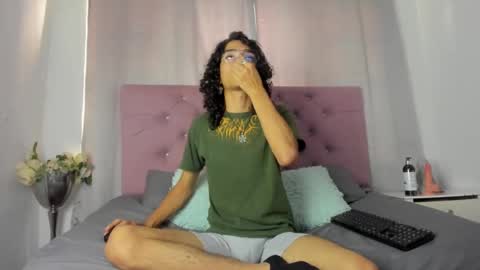 Snapshot of ethanblackwoodd chatting on October 2025 07:45:01 PM ethanblackwoodd online show from October 2025 07:45:01 PM
