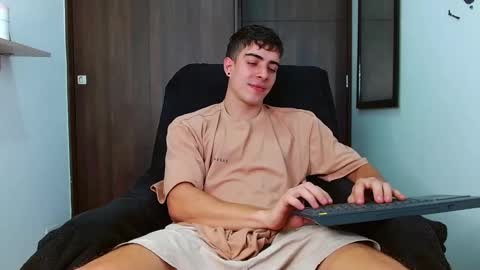 ethangreey1 online show from March 2025 06:01:02 PM